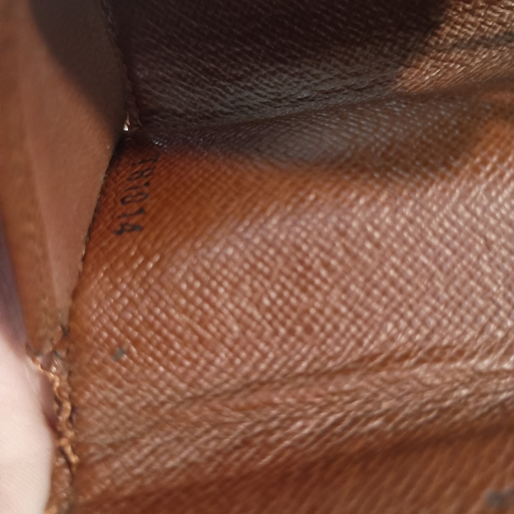 Authentic Louis Vuitton Multicle 4 Monogram Key Holder Canvas Leather 4 Hooks - Picture 10 of 12